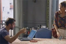 Abdel constate qu’Estelle est complice des dealers !