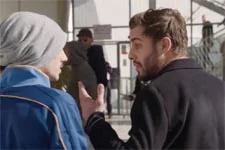 Abdel est agacé par un détenu qui le colle !