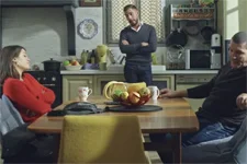 Abdel et Karim désapprouvent la décision d’Elsa