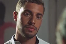 Abdel se fait détruire par Alison !