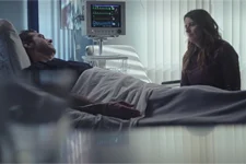 ALERTE PLUS BELLE LA VIE ! Luna se rend au chevet d’Andrès (Pavel) qui a risqué sa vie par amour