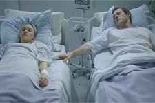 ALERTE PLUS BELLE LA VIE ! Pavel est prêt à mourir pour sauver Irina : « Donnez-lui tout mon sang s’il faut. Je veux qu’elle vive »