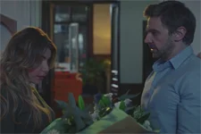 Alex Melmont se montre très romantique avec Ariane