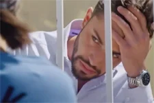 Alison apprend une info de dernière minute à Abdel !