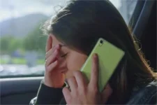 Alison lance un appel masqué !