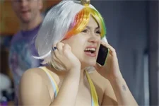 Alison reçoit un appel inattendu !