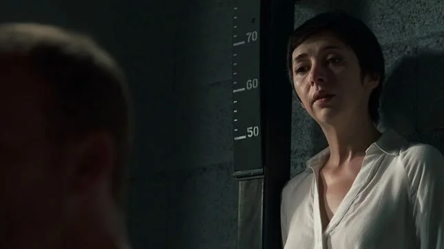 Anne, casual en chemise blanche ! look du jour