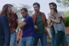 Antoine et Théo assistent à l?arrestation difficile de Delphine !