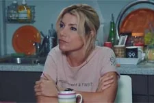 Ariane bouge JP Boher pour qu?il ouvre les yeux !