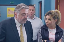 Ariane questionne Rochat sur la relation Tom / Luis !