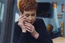 Babeth cherche a savoir pourquoi son mari a été arrêté