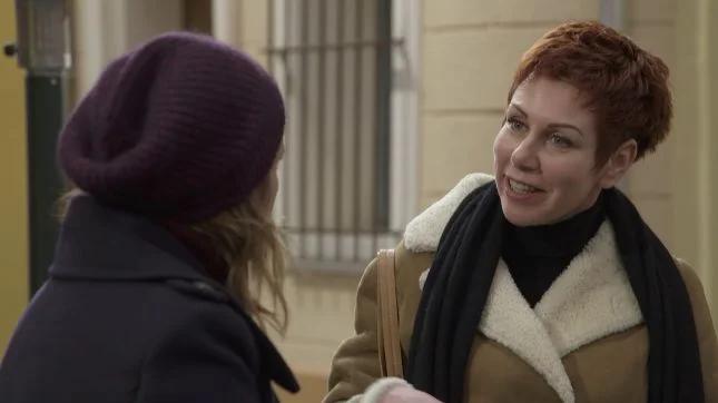 Babeth, élégante et décontractée en veste en peau ! look du jour