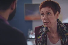 Babeth insiste auprès de Gabriel pour qu’il refasse des prélèvements sur Jeanne à l’insu de Ghika