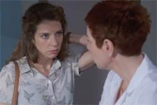 Babeth oblige Léa à quitter Camille !