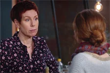 Babeth reproche à Léa de jouer les justicières pour Alexandra plutôt que de sauver sa carrière !