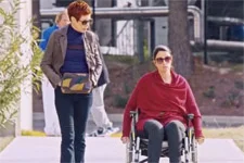 Babeth suggère à Luna de revoir Francesco