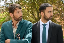 Baptiste apprend que Claire et son amie Monique s?éloignent de Marseille !