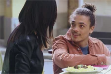 Baptiste fait une demande spéciale à Samia !