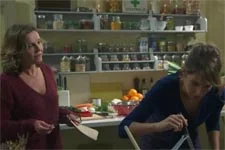 Barbara étouffe sous les conseils de Caroline !