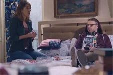 Barbara tente de réconforter Nathan en pleine déception amoureuse !