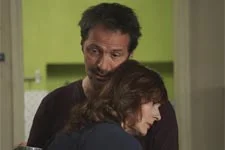 Blanche donne de nombreuses recommandations à Franck avant de lui confier Noé