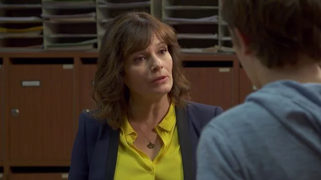 Blanche, élégante et casual : look du jour