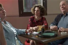 Claire accepte de revenir travailler au Bar du Mistral à une condition !