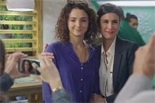 Claudia organise une conférence de presse à GTS !