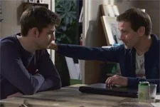 Clément est touché par le changement de comportement de Théo