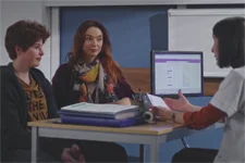 Delphine MENT à l’endocrinologue d’Antoine !