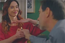 Delphine raconte une histoire complètement DINGUE à Clément !