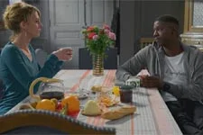 Djawad avoue à Coralie être inquiet pour sa tante