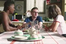 Djawad avoue à ses colocs qu?il envisage une vie commune avec Samia