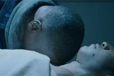 Djawad craque face au corps d?Issa