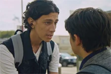 Eddy supplie Tom de ne pas balancer son père aux flics !