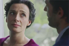 Elsa est en pleine hésitation !