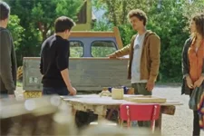 Emma et Baptiste constatent qu’Olivia et Joachim préparent une grosse connerie !