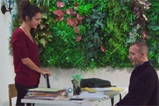 Emma révèle à Vincent être contente de bosser avec lui