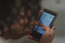 Emma utilise sa grossesse à des fins malhonnêtes