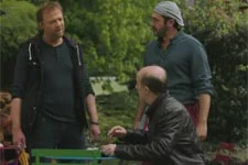 Eric Norman s?en prend à Léo !