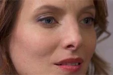 Estelle a une vision de Djawad