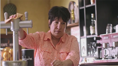 EXCLU Plus belle la vie : Claire va avoir un CADEAU hors de prix !