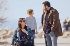 Francesco révèle à Luna pourquoi il s’est inscrit sur un site de rencontres !