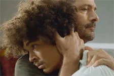 Franck tente de réconforter Baptiste