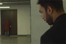 Gabriel suit Alpha pour découvrir son secret !