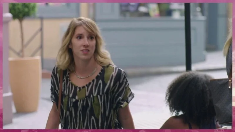 Indiscrétion : Barbara amoureuse recraque...