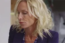 INDISCRÉTION : Céline fait une GAFFE !