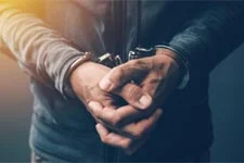 INDISCRÉTION : Djawad se fait arrêter par Ariane !