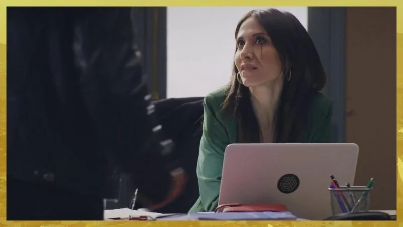 Indiscrétion : Hadrien débarque au mauvais moment...