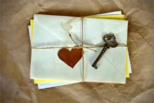 INDISCRÉTION : Laetitia, Kévin et Tom découvrent des lettres touchantes dans les affaires de Jérôme